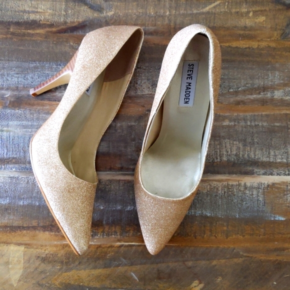 Steve Madden Shoes - 🌿STEVE MADDEN GLITTER HEELS🌿
